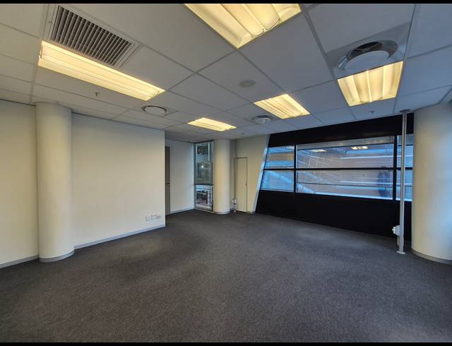 106M² OFFICE TO LET IN SANDTON CENTRAL